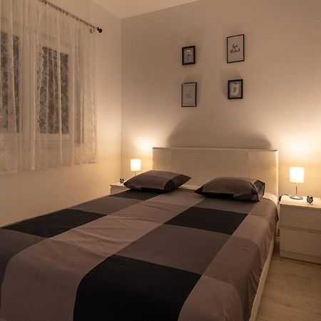 Apartman Spiro Trogir Exterior foto