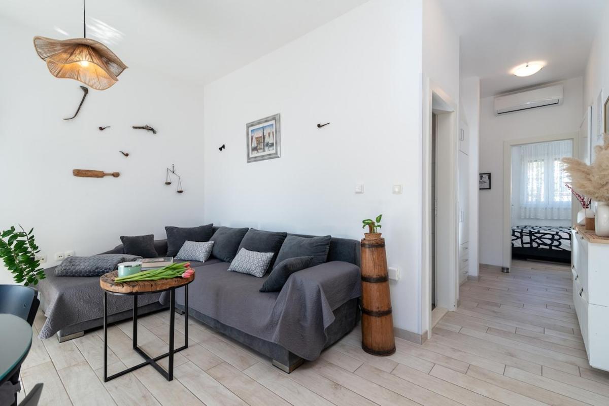 Apartman Spiro Trogir Exterior foto